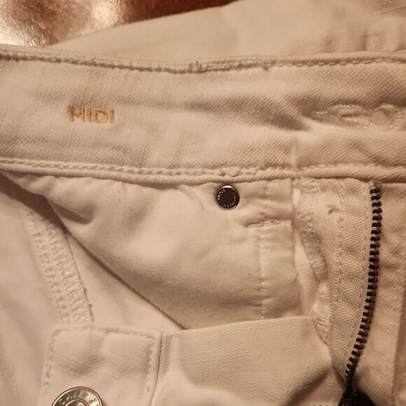 American Eagle Outfitters Mid Rise Midi Jean Shorts Frayed Hem, Size 00, White - Picture 8 of 10